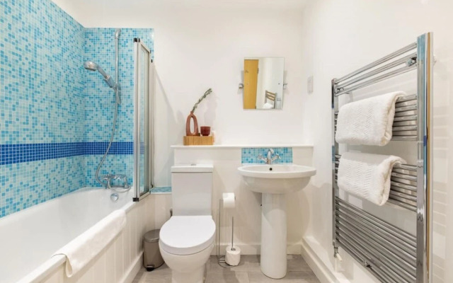 The Clapham - Captivating 2bdr With Garden Parking