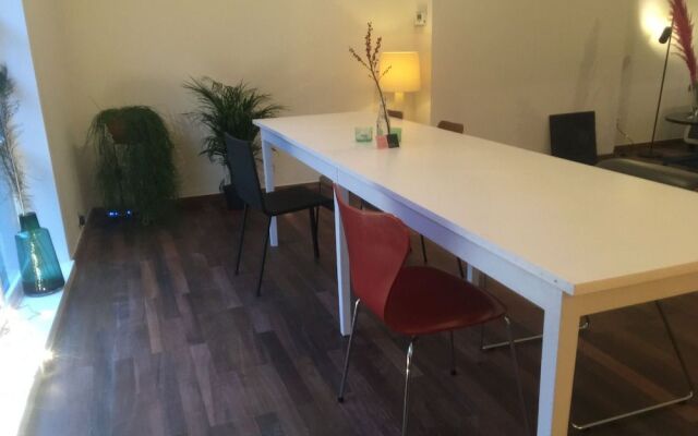 B & B Expohouse