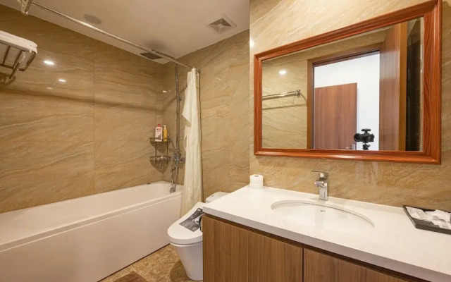 Luxe Paradise Suites Tay Ho
