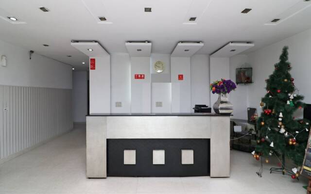 OYO 12340 The Royal Park Plaza