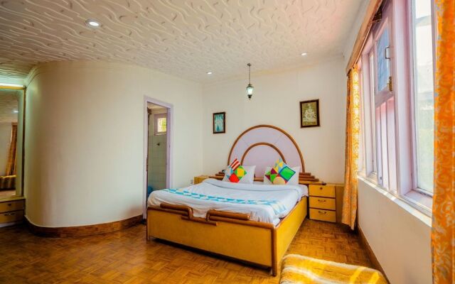 OYO 13693 Home Royal Wood 3BHK Mall Road