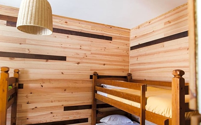 Good Feeling Hostel & Guest House