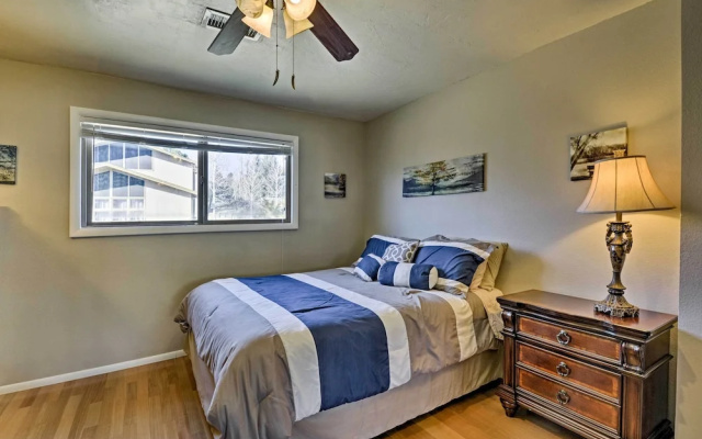 Flagstaff Townhome - Walk to Country Club & Pools!