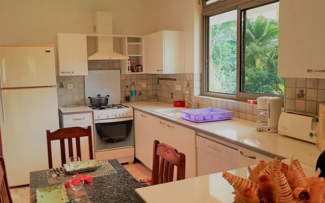 Huahine - Tipanier House