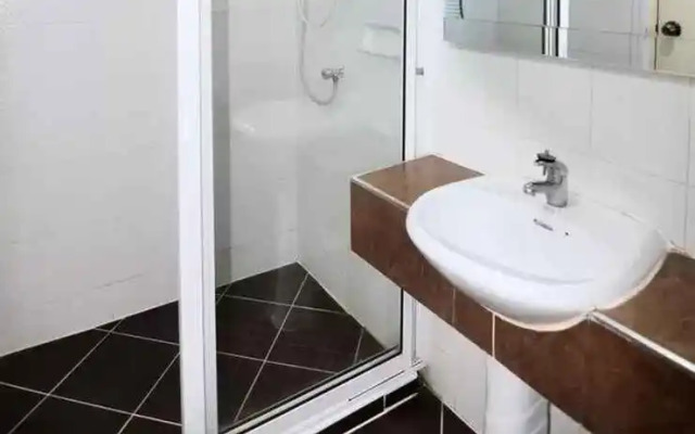 Zen Rooms Aryan Suites