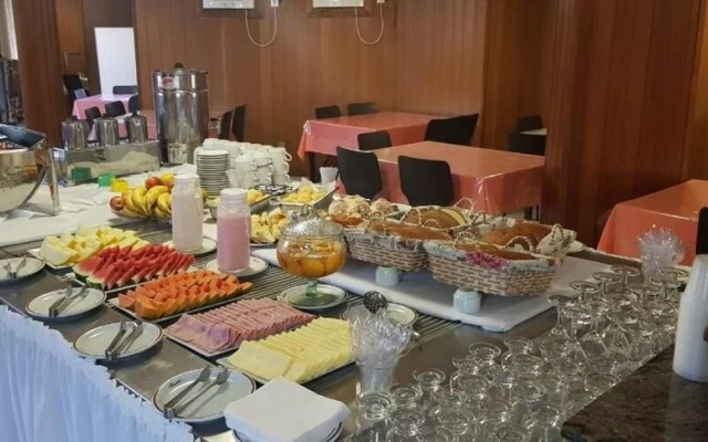 Binder Hotel Mogi Guaçu