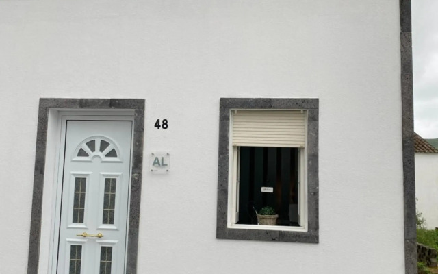 THE CEDAR TREE HOUSE Studio 48