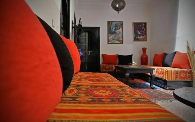 Riad Sardinas & Chili