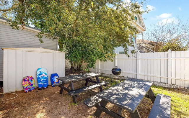 Seas The Breeze 4 Bedroom Home
