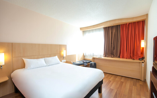 ibis Cavaillon Portes du Luberon