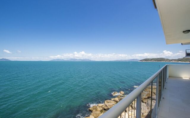 1 Bright Point Apartment 5301