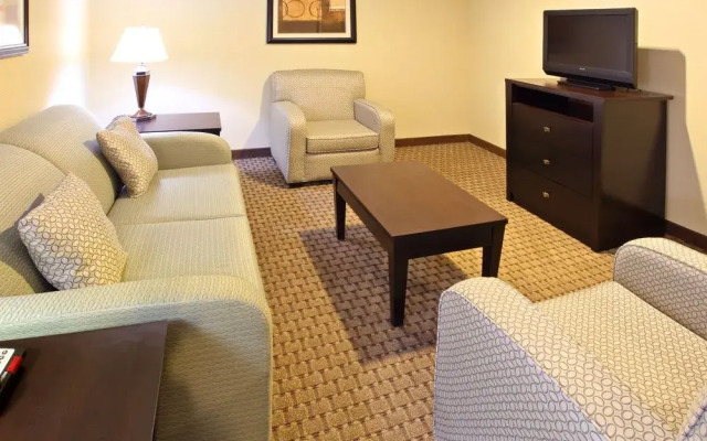 Hyatt House Bentoville / Rogers