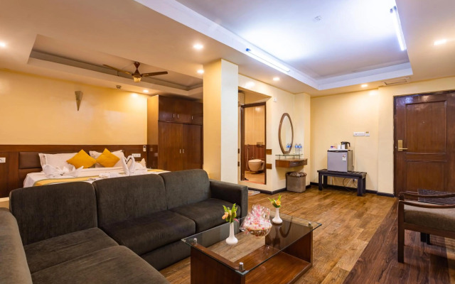 Yellow Pagoda Hotel