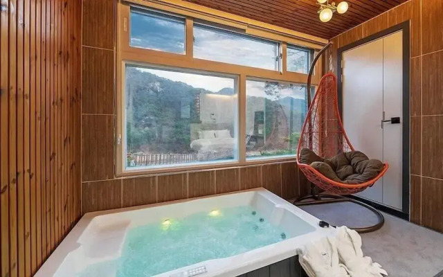 BS Jecheon Pension