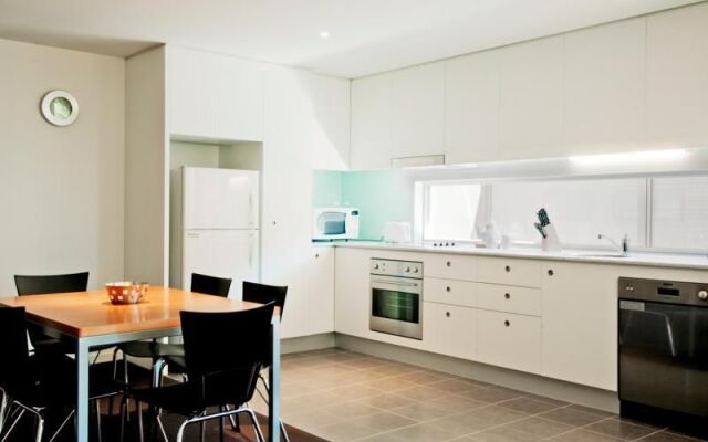 Apartments @ Kew Q45