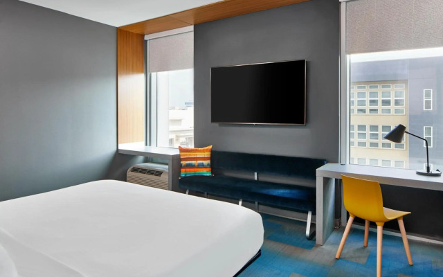 Aloft Austin at The Domain