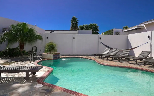 Large Villa-pool-6 Room-sleeps 14-nearby Marriott