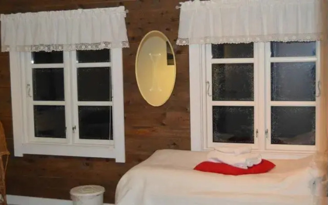 Skogan Lodge