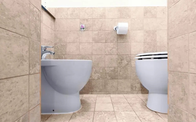 Rosa Homes THE YELLOW