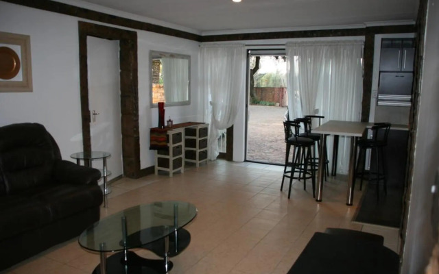 Oppiplot Guest House