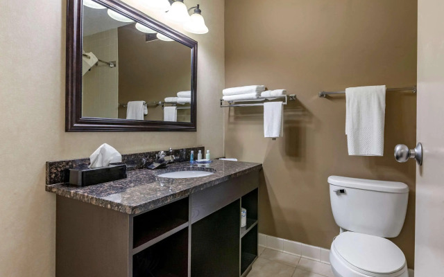 Quality Inn & Suites Escanaba North