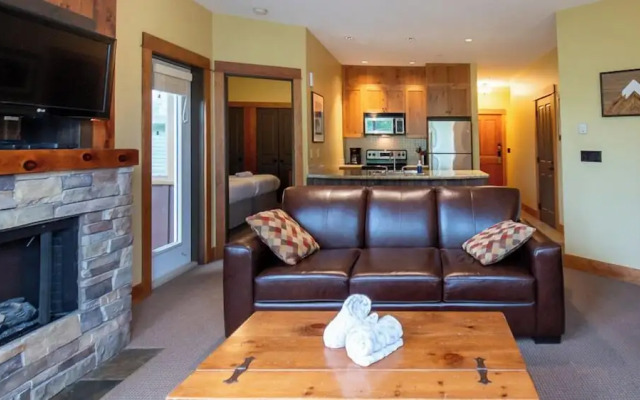 Timberline Lodges by Fernie Lodging Co