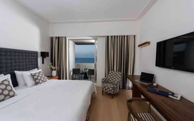 Aquila Atlantis Hotel