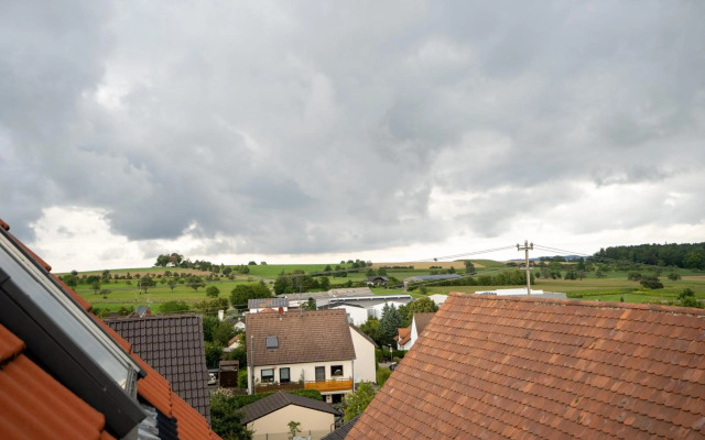 Große 3-Zimmer Maisonette Wohnung in Neuhausen