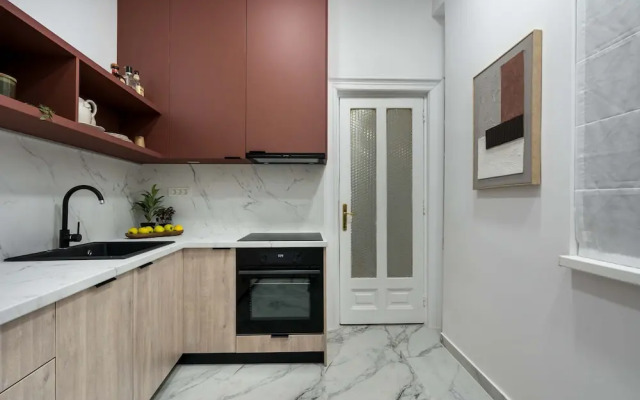 Elegant 3BR Retreat - Steps Away Cismigiu Gardens