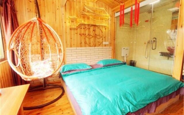 Xiongdi Renjia Diaojiaolou Inn