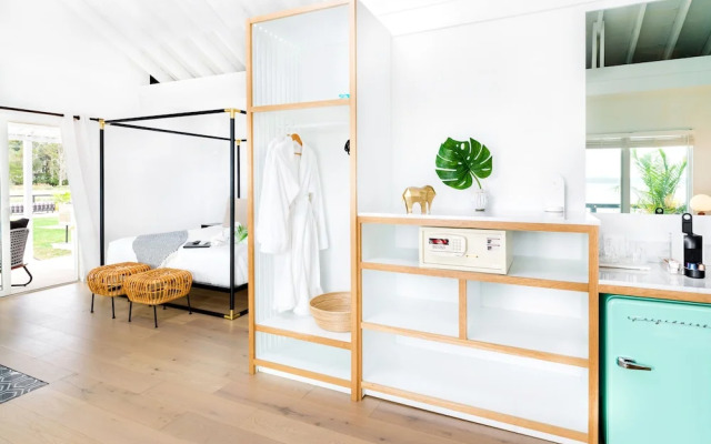 Aqua by American Beech