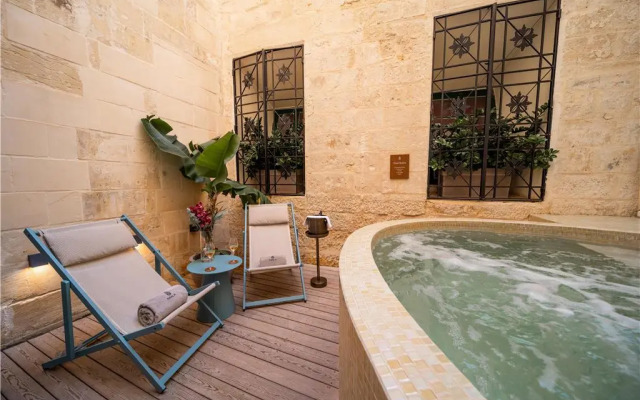 Iniala Harbour House