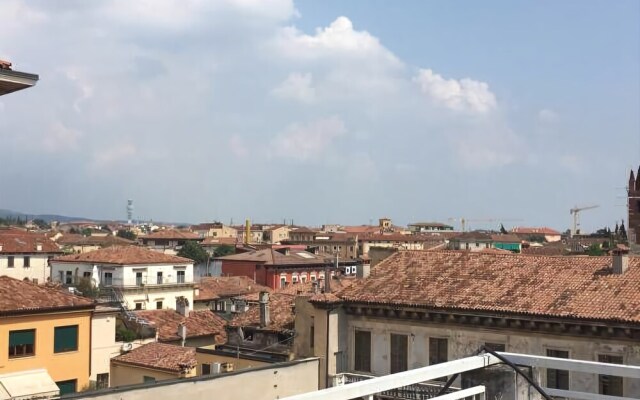 Gatto Romeo Apartments