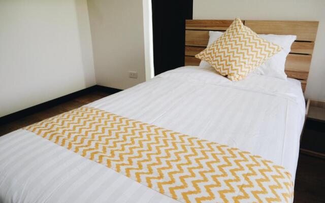 บ้านเพลิน