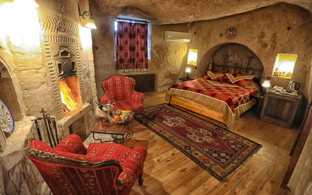 Traveller's Cave Hotel