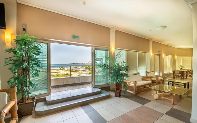 Jeravi Hotel