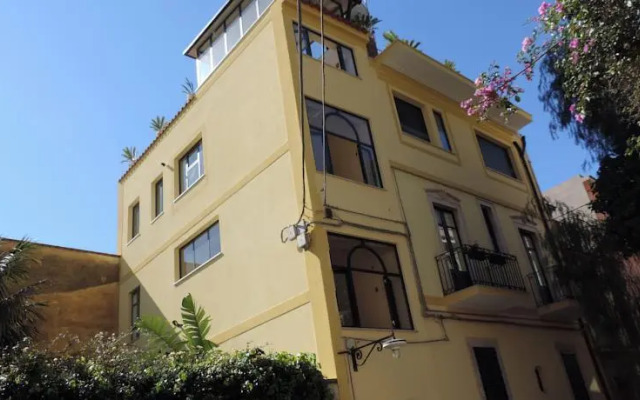 Taormina Holiday Home