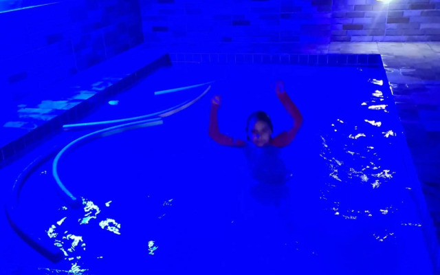 Casa em Condomínio com Piscina Privativa