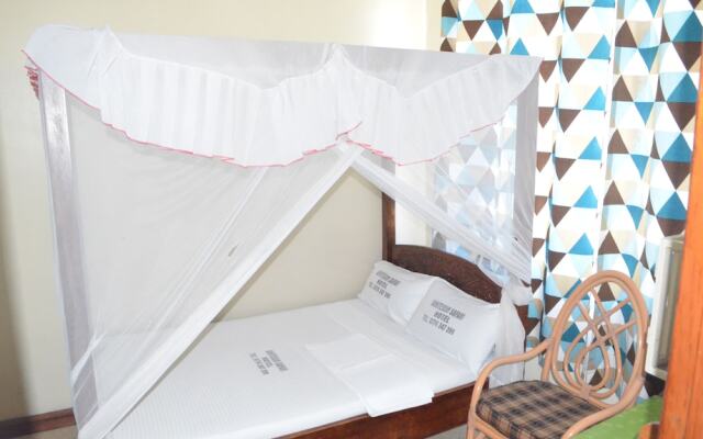 Whitesun Safari Hotel