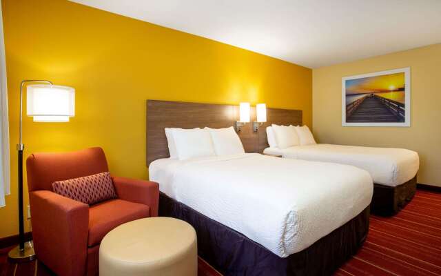Days Inn by Wyndham Marquette