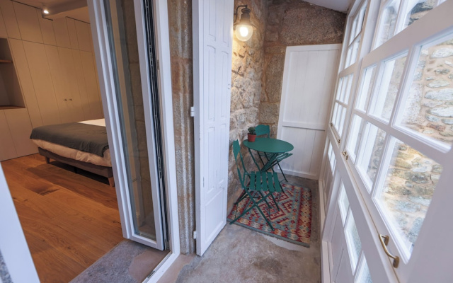 Do Bico Rooms