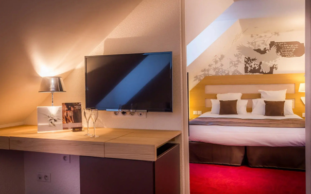 Le Grand Aigle, Friendly Hotel