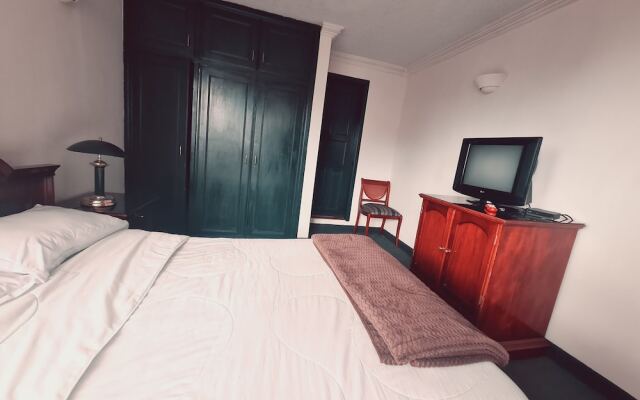 Hotel & Suites Gonsalez Suarez Quito