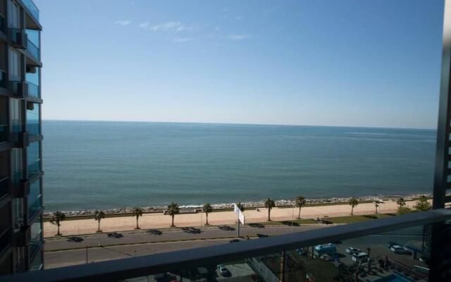 Leo Group Apartment 13-292 Sunrise Batumi