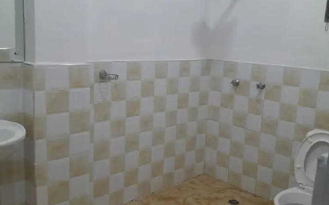 White Diamond Apartment
