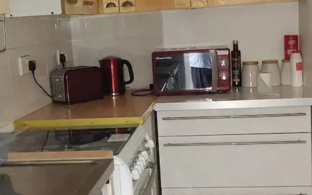 L 2-bed House Near Richmond Park and Thamriver