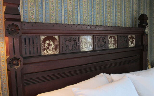 Fletcher Tavern Bed & Breakfast