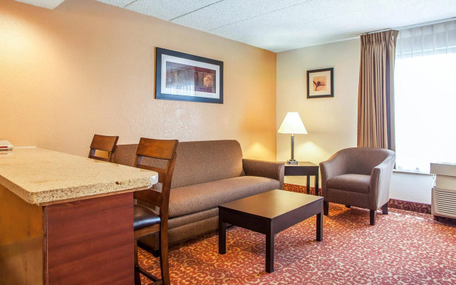 Quality Suites Milwaukee Airport