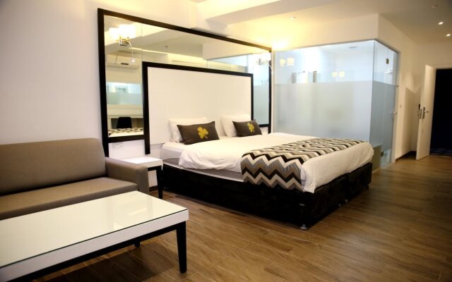 G Suites & Spa