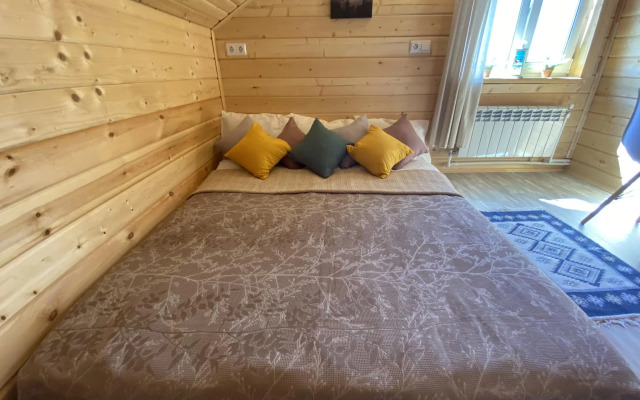 Уютный двухэтажный дом